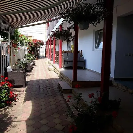 Vila Masco Homestay *